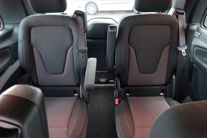 Mercedes-Benz Třídy V (2025) 250 d - fotka 23 z 23
