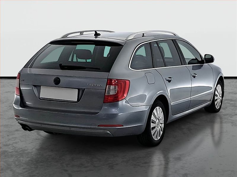Škoda Superb (2012) Comfort 2.0 TDI, Tempomat - fotka 5 z 15