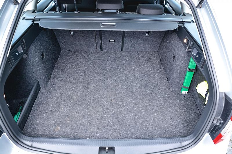 Škoda Octavia (2019) Combi 1.5 Tsi/G-TEC Dsg Ambi - fotka 29 z 33