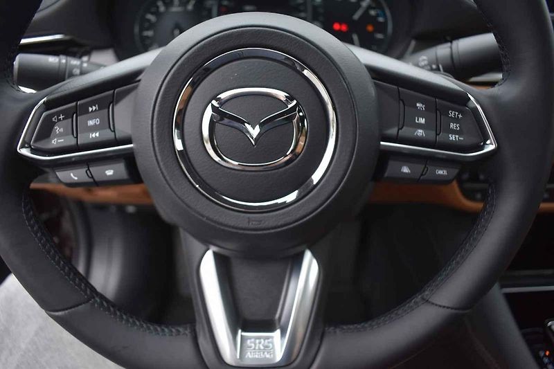 Mazda 6 se v současné generaci vyrábí již přes deset let. Stáří na ní vidět není