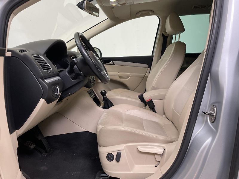 Volkswagen Sharan - fotka 5 z 6