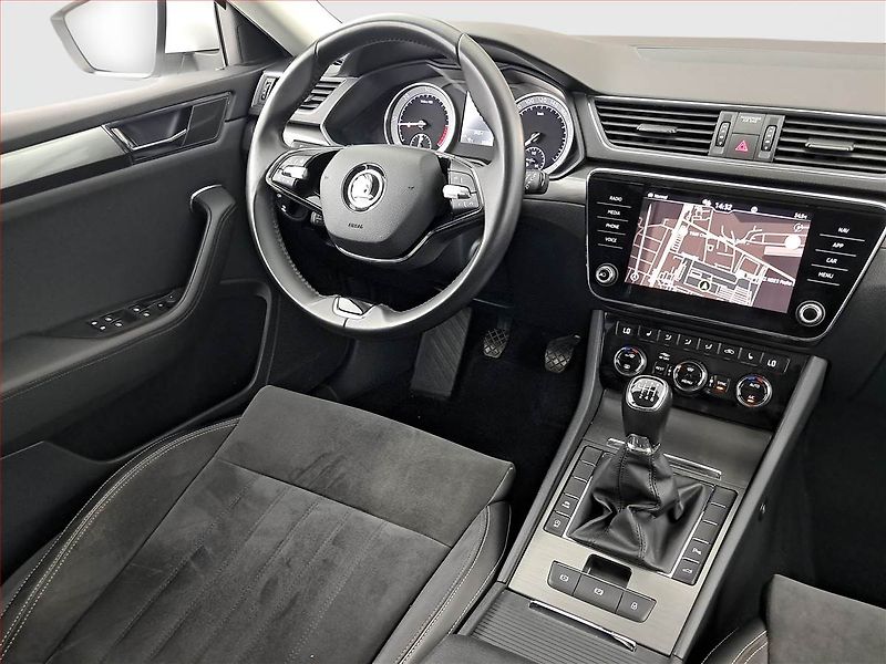 Škoda Superb (2021) Style 2.0 TDI, ČR,1.maj, Kůže - fotka 7 z 20
