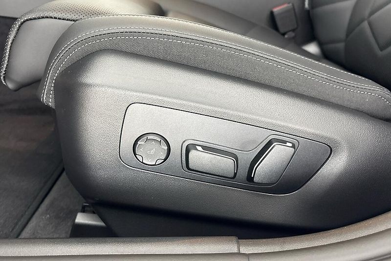BMW Řada 5 540d xDrive Touring - fotka 14 z 17