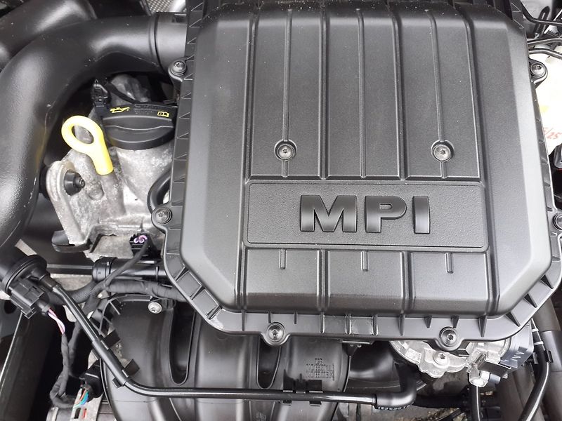 Škoda Fabia (2017) KOMBI 1.0 MPi ČR - fotka 28 z 34