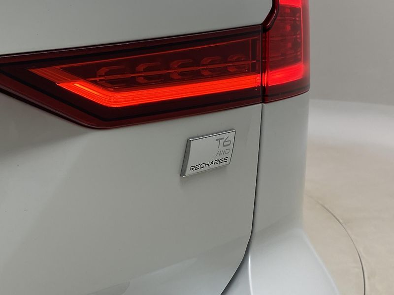 Volvo V60 T6 RECHARGE BRIGHT REZERVACE - fotka 43 z 57