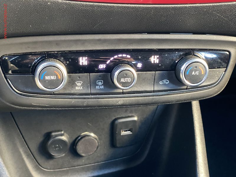 Opel Crossland (2021) 1.2 T, GS Line, LED, kamera - fotka 16 z 19