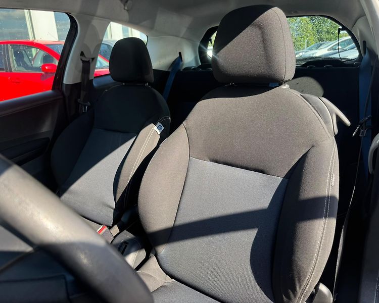 Peugeot 208 (2014) - fotka 12 z 13
