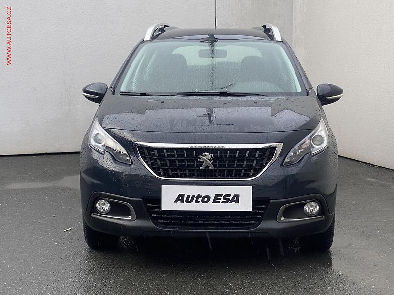 Peugeot 2008 (2018) 1.2 PT, ČR, Active, +kola - fotka 2 z 16
