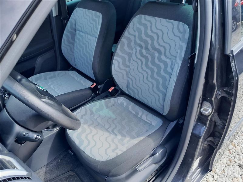 Škoda Fabia II 1.2 i 51kW KOMBI - fotka 17 z 53