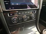 Volkswagen Golf (2017) 1.0 TSI, Tempomat - náhled 13