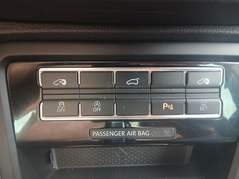 Seat Alhambra 2.0 TDi 7míst DSG - fotka 29 z 40