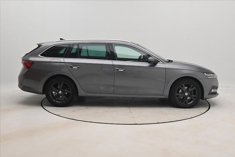 Škoda Octavia 2,0 TDI 110kW DSG StyleTažné Z - fotka 4 z 33