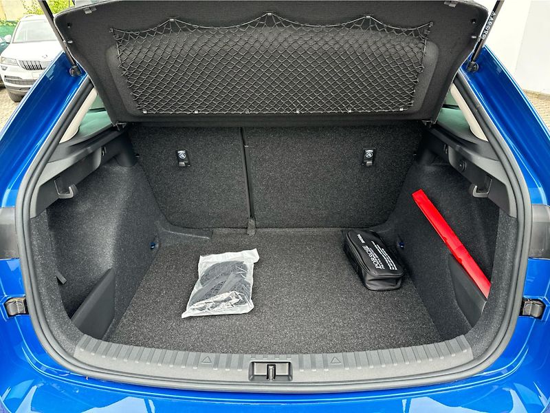 Škoda Scala Top Selection 1,0TSi 81kW AMBI - fotka 17 z 21