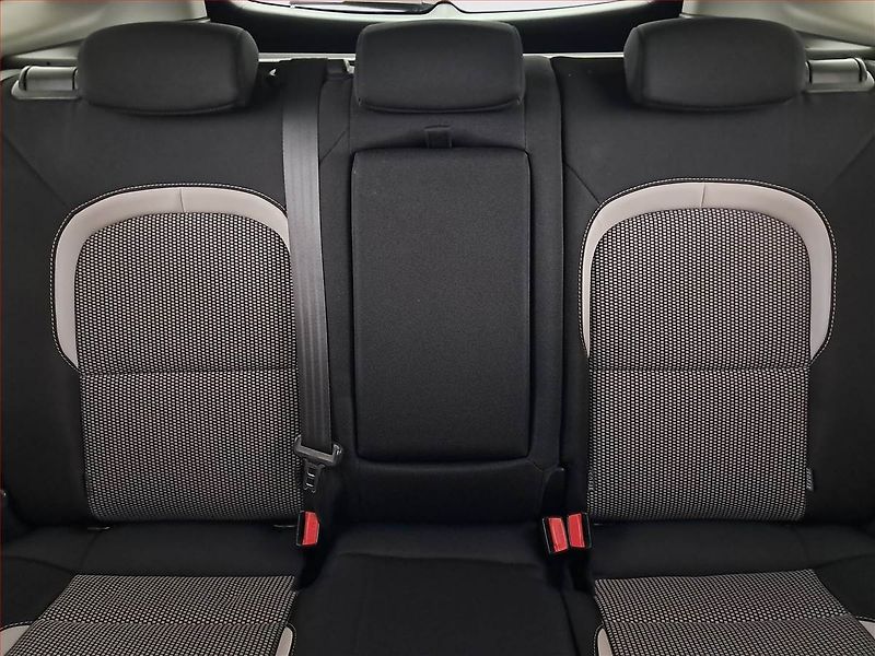 Kia Ceed (2014) 1.6 CRDi, ČR,1.maj, Tempomat - fotka 10 z 17