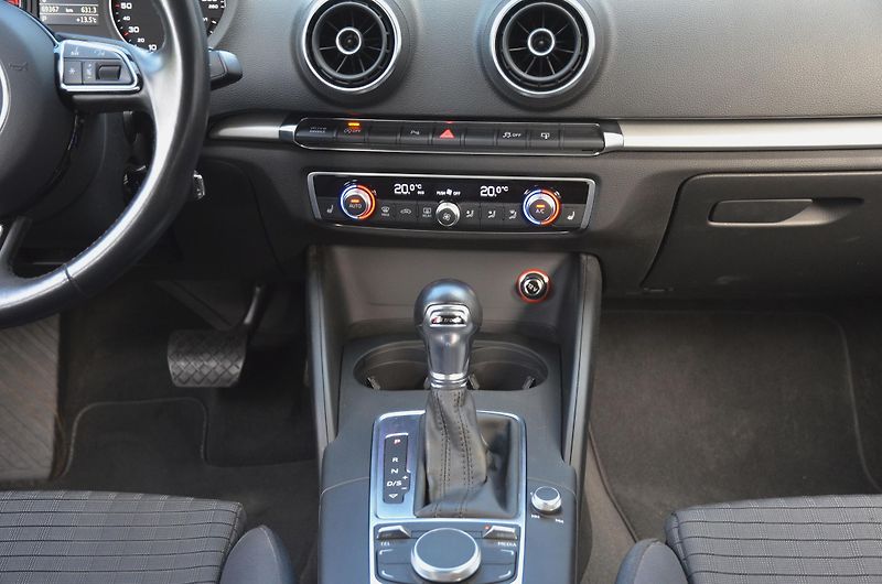 Audi A3 (2015) 1.4 TFSi 92kW AT / 69tkm 1.MAJ - fotka 18 z 38