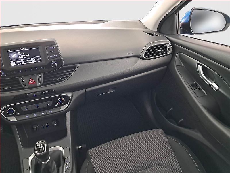 Hyundai i30 (2017) 1.6 CRDi, Serv.kniha, Tempomat - fotka 8 z 15