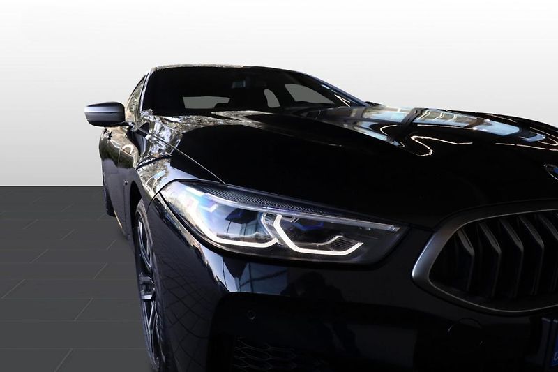 BMW Řada 8 M850i xDrive Gran Coupé - fotka 22 z 30