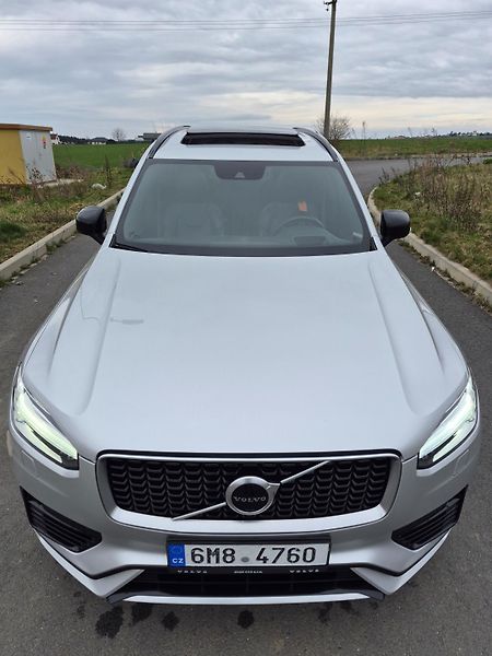 Volvo XC90 (2019) 2.0 /288kW - fotka 8 z 37
