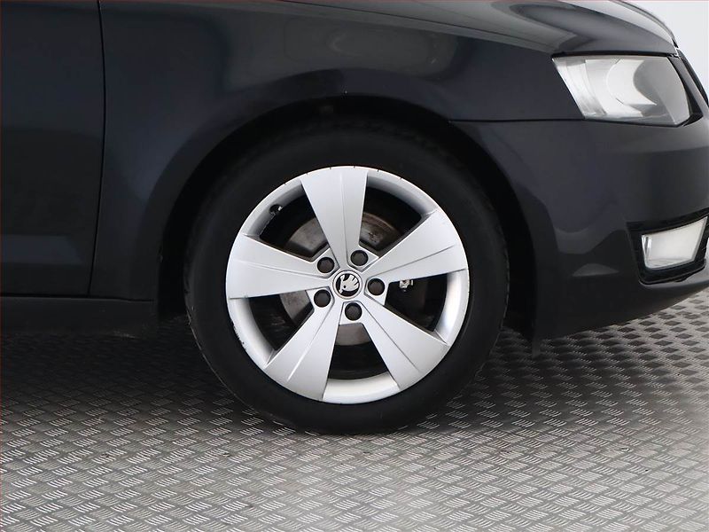 Škoda Octavia (2017) Style 1.6 TDI, Navi, Tempomat - fotka 13 z 17