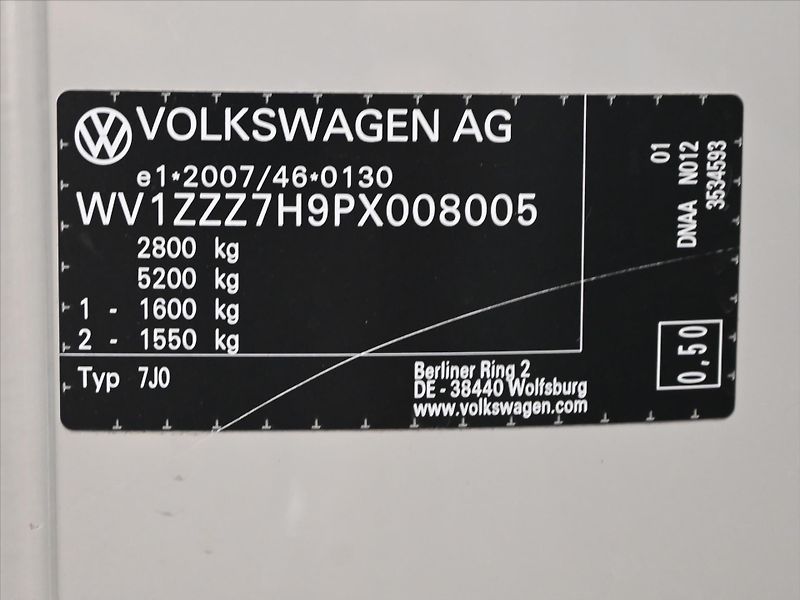 Volkswagen Transporter 2,0 TDI 110kW Klima Tempomat Z - fotka 12 z 28