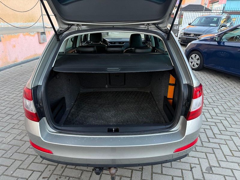 Škoda Octavia (2015) 1.6 TDI Greenline - Max výbava - fotka 12 z 16