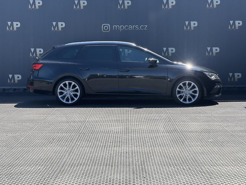 Seat Leon (2017) 1.4 TSi 92kW MAN FR, LED, NAVI - fotka 4 z 42
