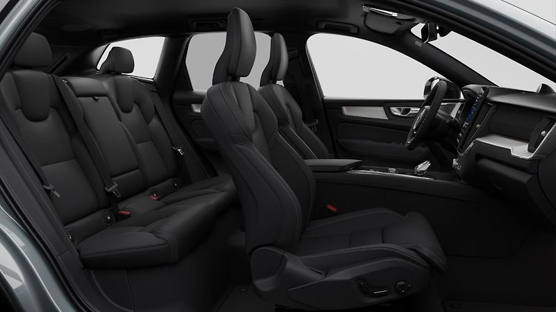 Volvo XC60 (2026) B5 PLUS - fotka 12 z 13