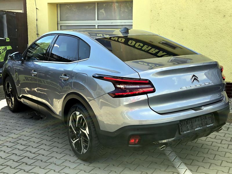 Citroën C4 X T Shine 96kW AT8 SERV.KN*      - fotka 8 z 42