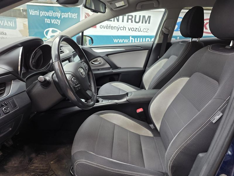 Toyota Avensis (2018) 1.8AUT.KLIMA-2.maj.PRAV.SERVIS - fotka 7 z 19