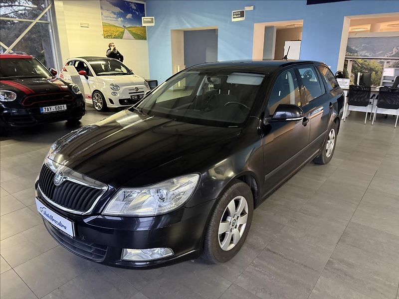 Škoda Octavia 1,6   ČR, SERVISNÍ KNÍŽKA - fotka 3 z 17