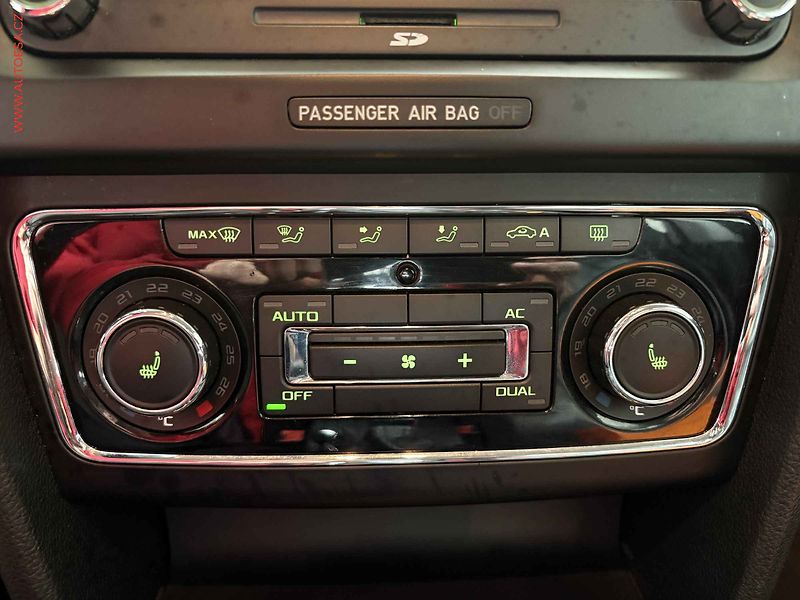 Škoda Superb (2008) 2.0TDi, servis.kniha, AT - fotka 16 z 17
