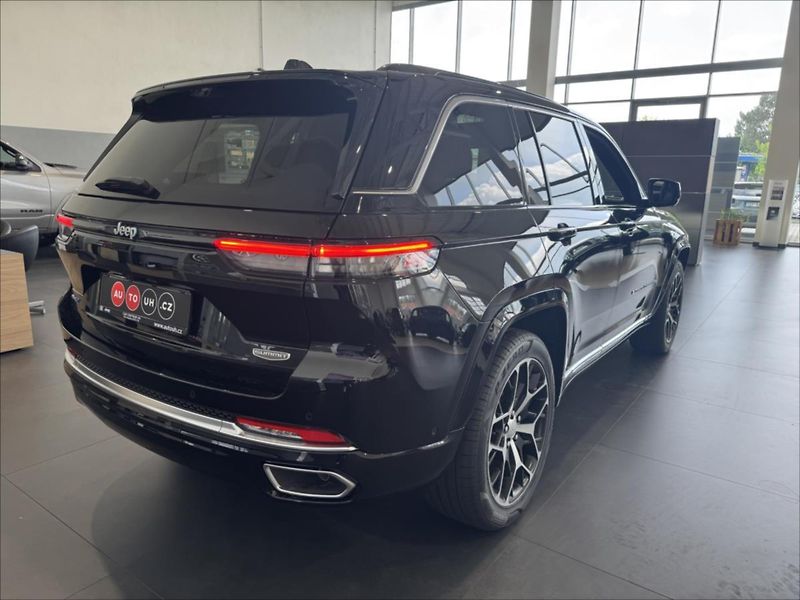Jeep Grand Cherokee (2024) 2,0 4xe Plug-In 380k 8AT  Summ - fotka 7 z 19