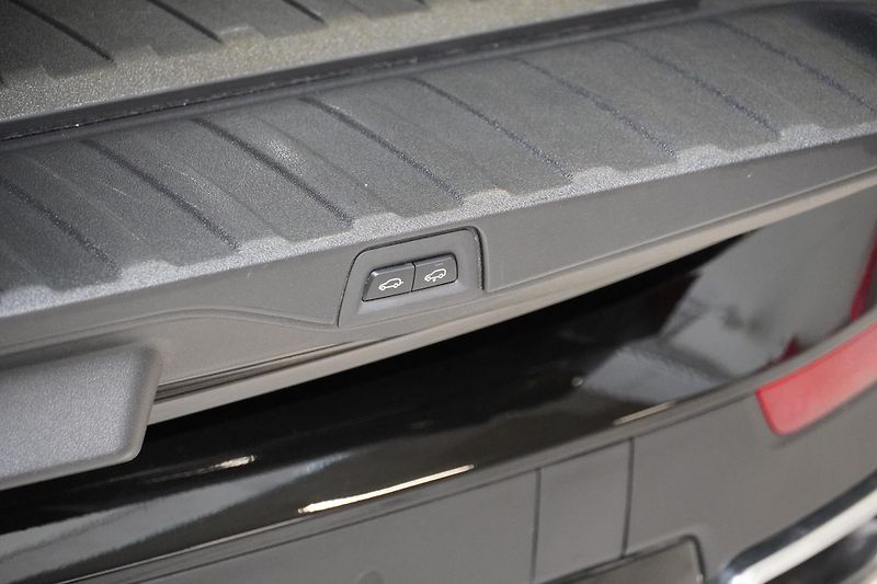 BMW X7 Xdrive40d,1MAJ,ČR,DPH,Tažné - fotka 12 z 45