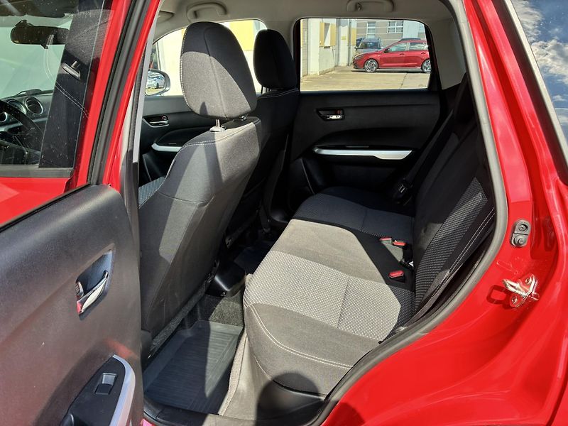 Suzuki Vitara 1.6 VVTi 88kW AllGrip Premium - fotka 11 z 22