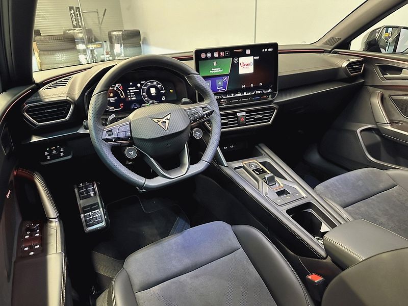 Cupra Leon (2026) SP 1.5 eTSI 150k DSG BLACK EDI - fotka 13 z 22