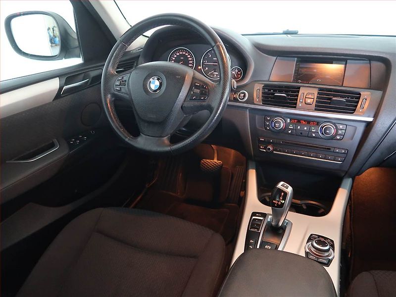 BMW X3 (2013) xDrive20d, 4X4, Automat - fotka 6 z 15