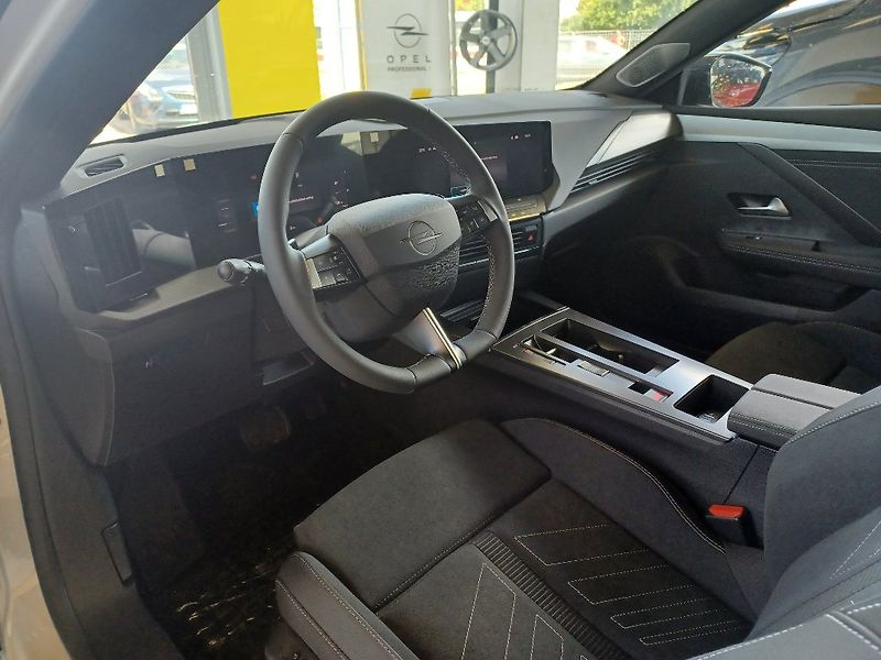 Opel Astra (2026) 5DR GS Hybrid 1,2T 145k Aut - fotka 16 z 29