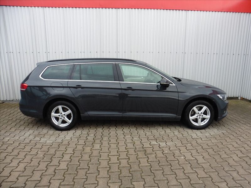 Volkswagen Passat Variant 1,4 TSi Comfortline - fotka 6 z 14
