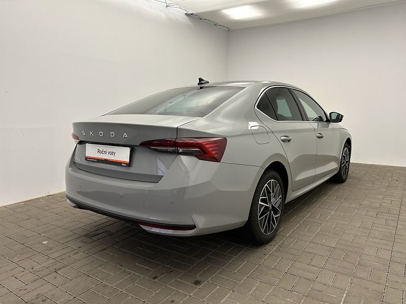Škoda Octavia 2.0 TDI Top selection - fotka 2 z 27