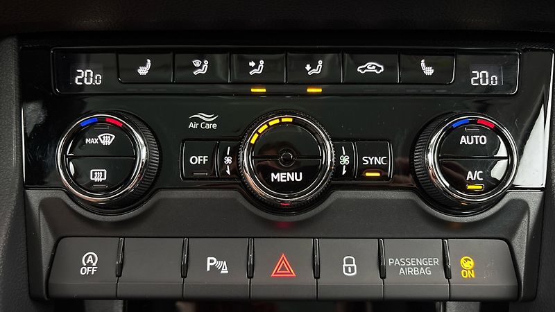 Škoda Karoq 2.0 TDI Style - fotka 13 z 26