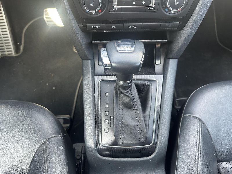 Škoda Octavia (2013) 2.0TDI RS ser.knížka - fotka 23 z 33