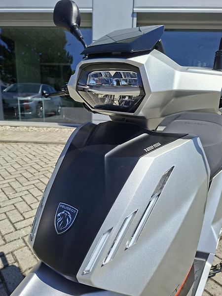 Peugeot Tweet 125i (2026) GT - fotka 6 z 11