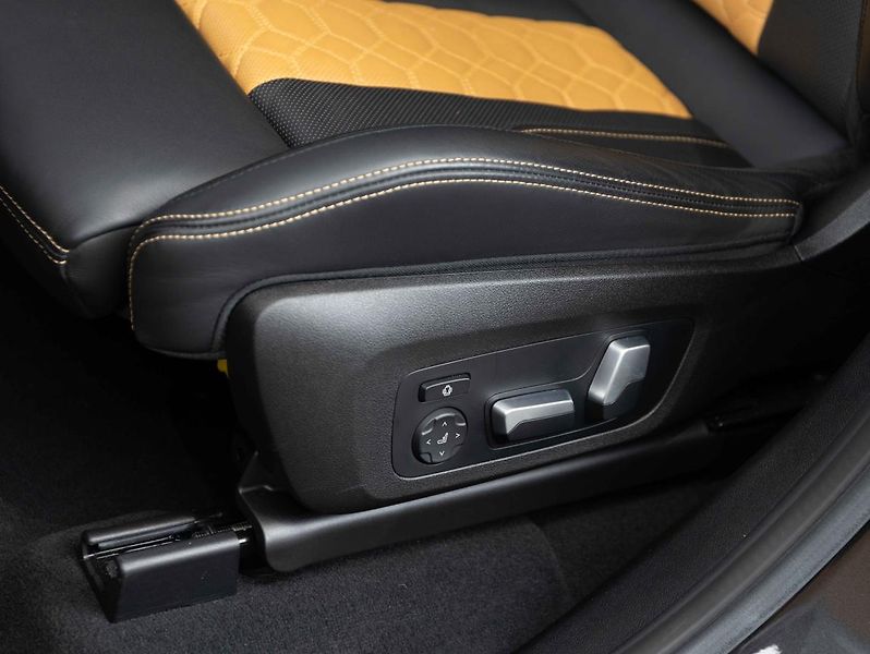 BMW X4 M - fotka 19 z 22