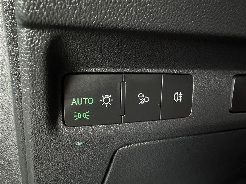 Škoda Enyaq 80 LED Matrix Assist Tepelko - fotka 21 z 50
