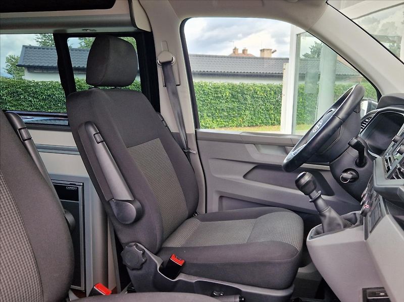 Volkswagen T6.1 2,0 TDI CAMPING VESTAVBA 4MÍST - fotka 23 z 41