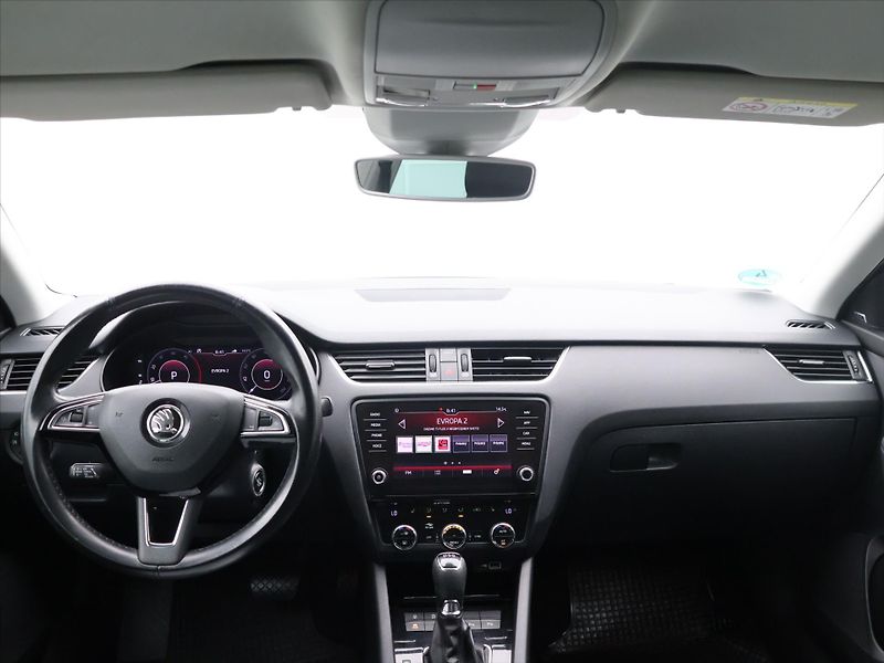 Škoda Octavia 2,0 TDI 110kW DSG Style Virtua - fotka 29 z 37