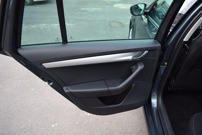 Škoda Octavia (2020) 1.5TSI 110kw AMBITION DSG KAM - fotka 12 z 44