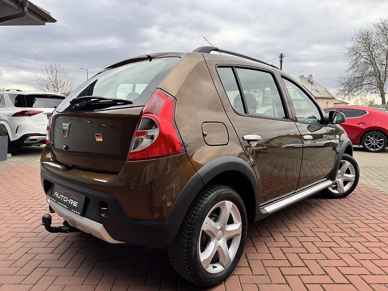 Dacia Sandero (2012) 1.6i LPG Klima Tažné Zař. - fotka 2 z 49