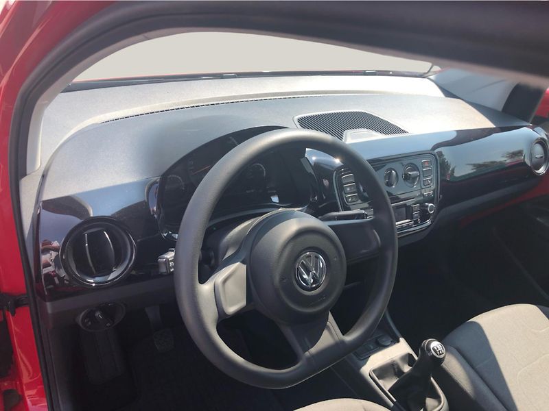Volkswagen up! 1,0 44kW BMT Move - fotka 5 z 26