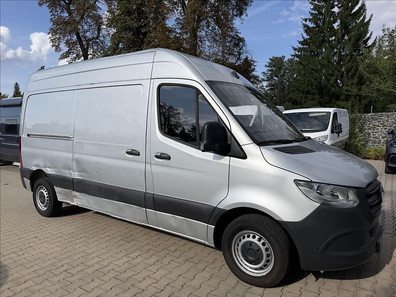 Mercedes-Benz Sprinter 215 CDI L2 Aut. Kamera - fotka 7 z 20